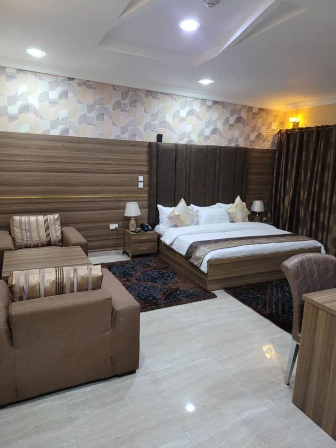 Fawzy Hotel Ιμπαντάν Εξωτερικό φωτογραφία