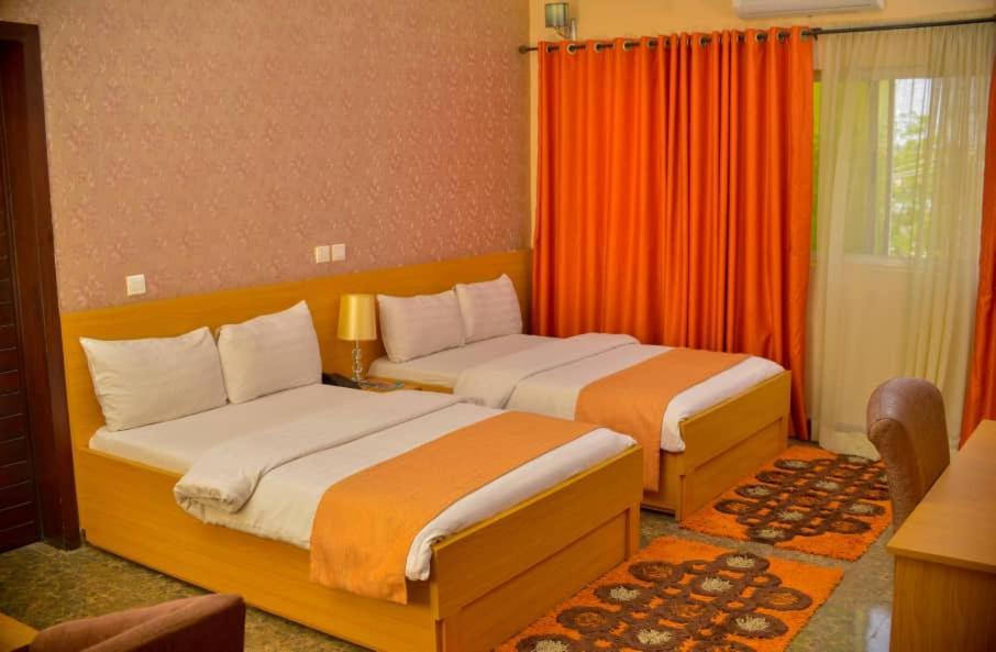 Fawzy Hotel Ιμπαντάν Εξωτερικό φωτογραφία